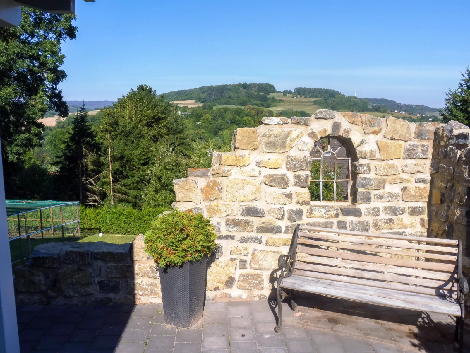 Am Kirchberg-Outside