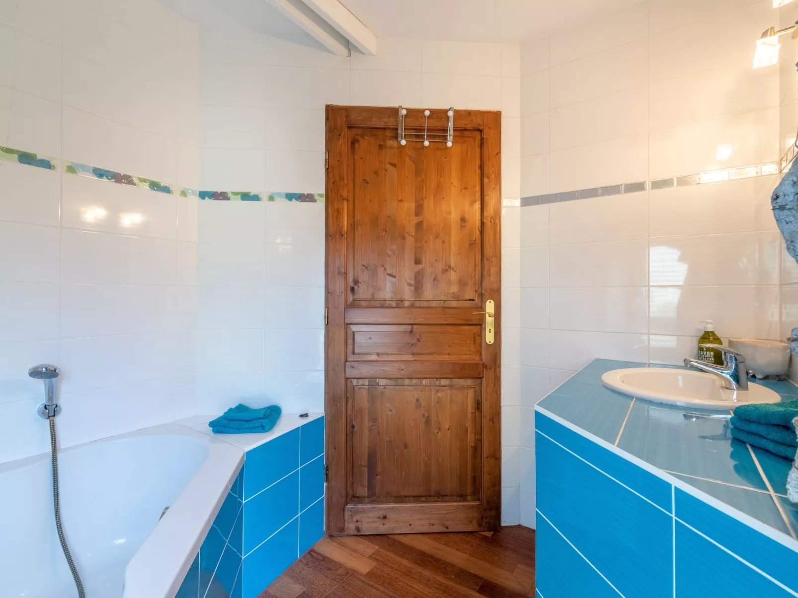 La Maison des Frères (villa + annexe)-Drinnen
