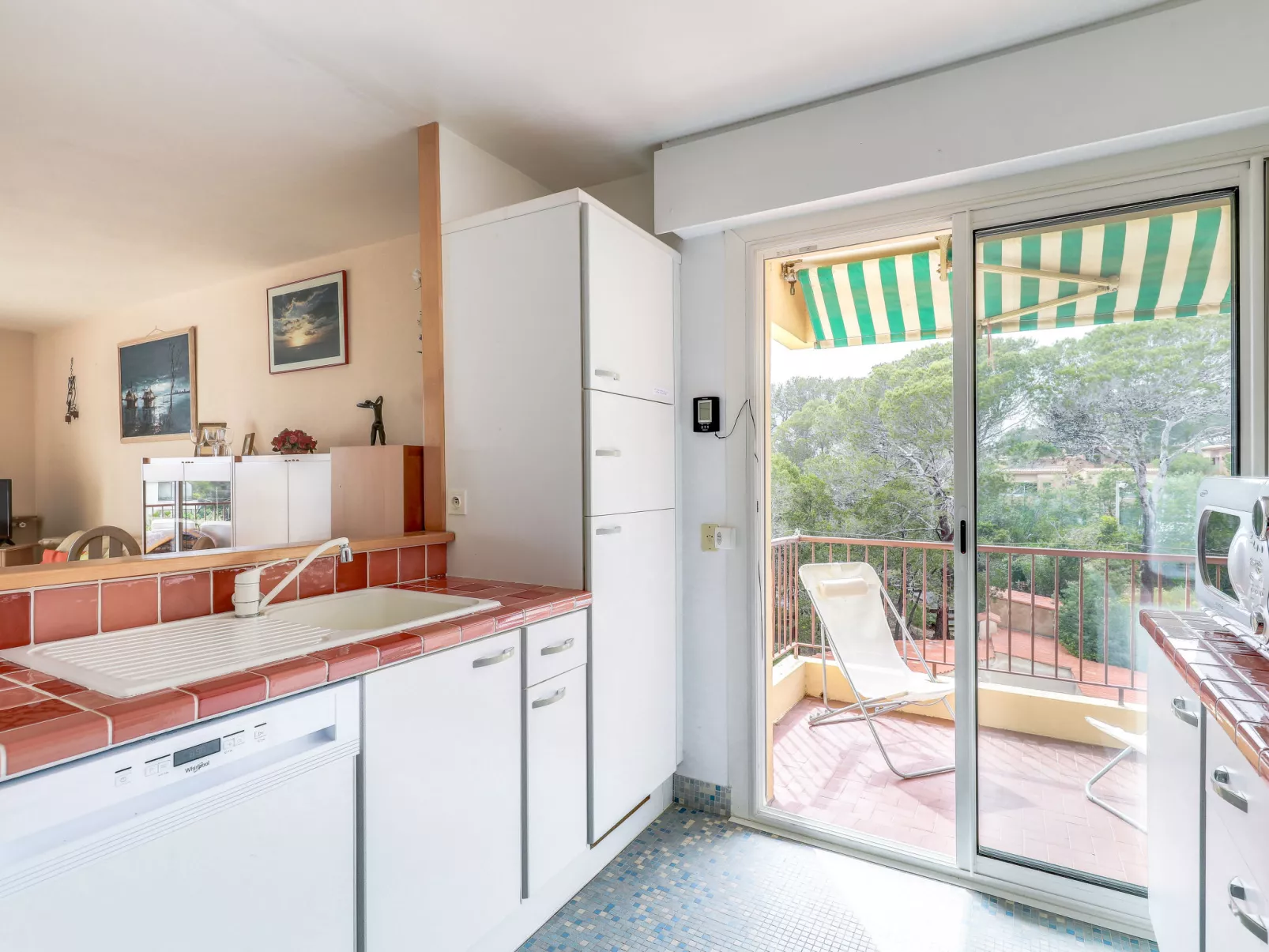 Boulouris Mimosa-Inside