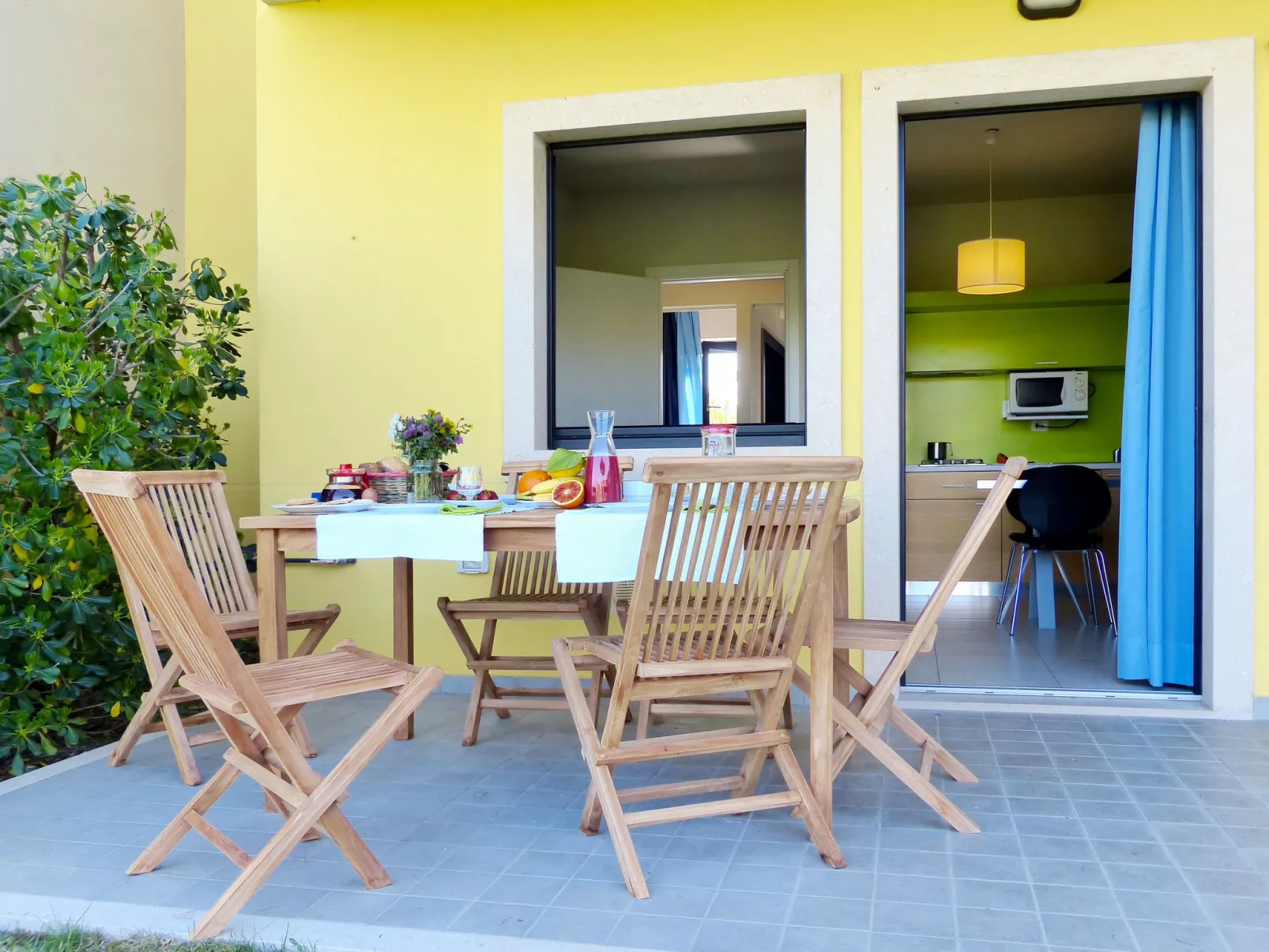 Belvedere Village-Outside