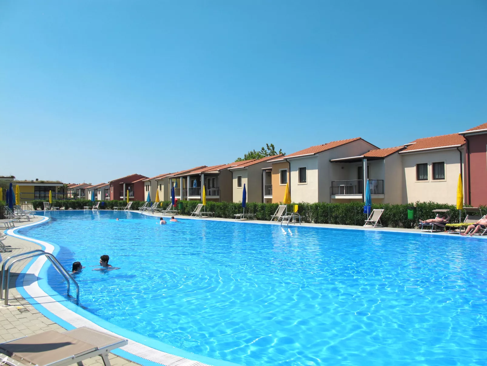 Belvedere Village-Outside