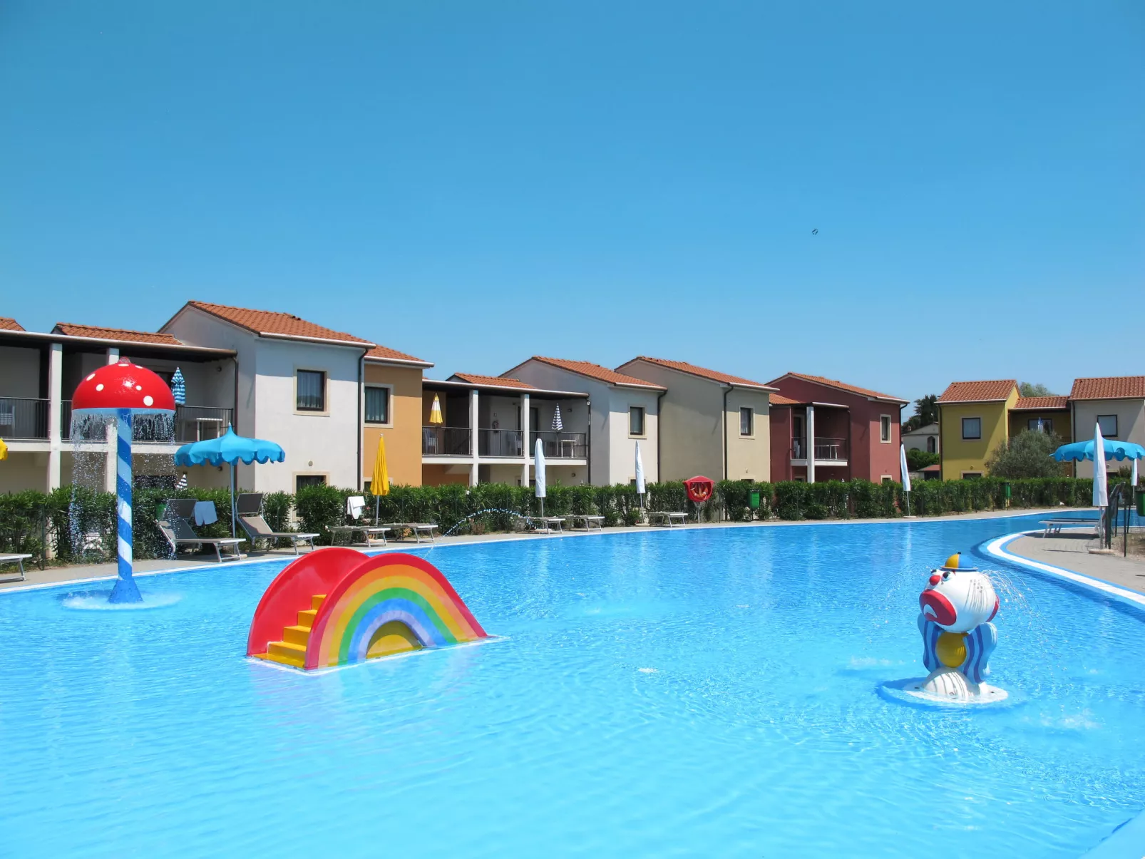 Belvedere Village-Outside
