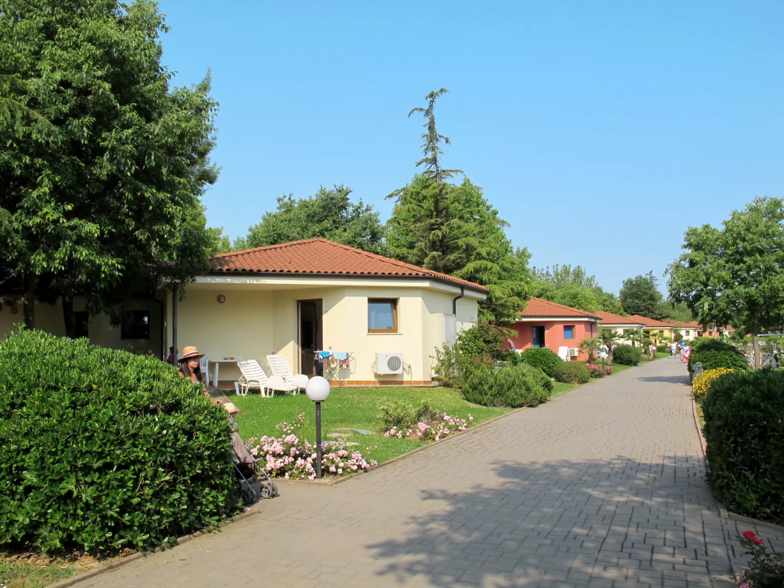 Bella Italia-Outside