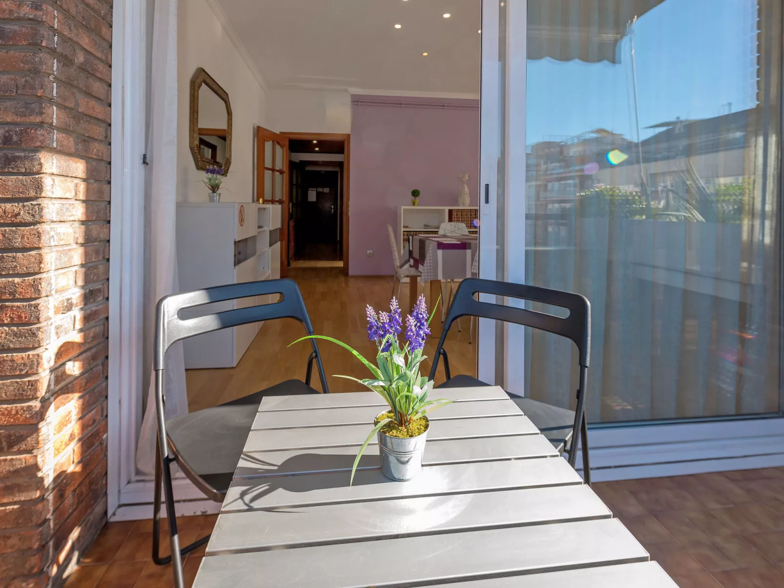 Sants-Les Corts Galileu-Inside