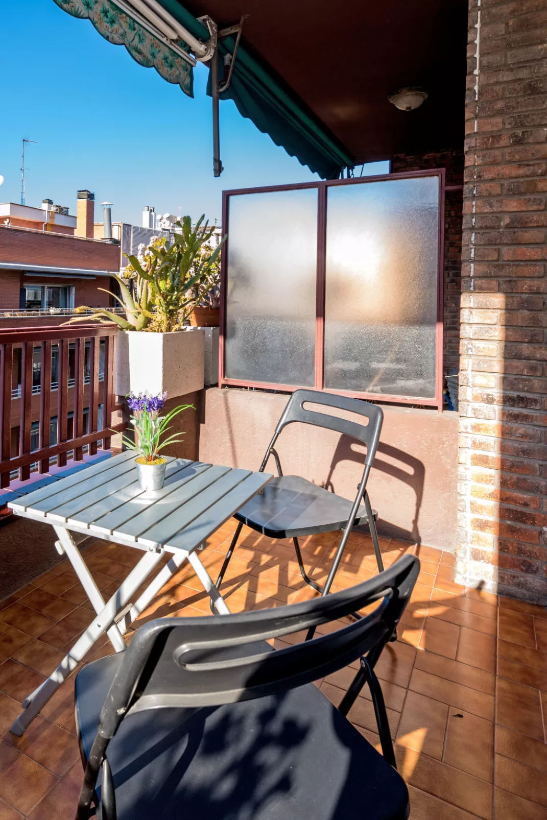 Sants-Les Corts Galileu-Inside