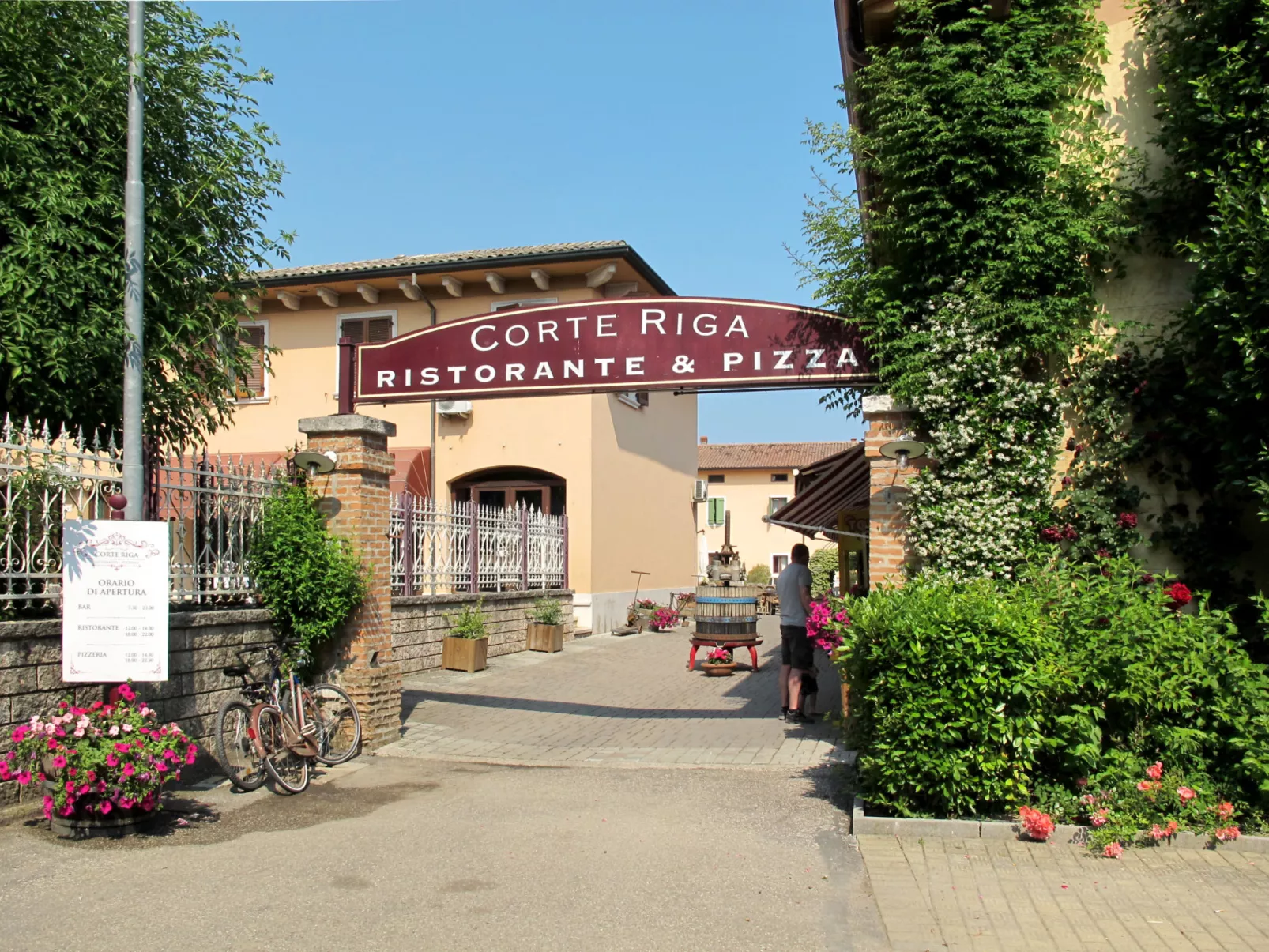 Bella Italia-Drinnen