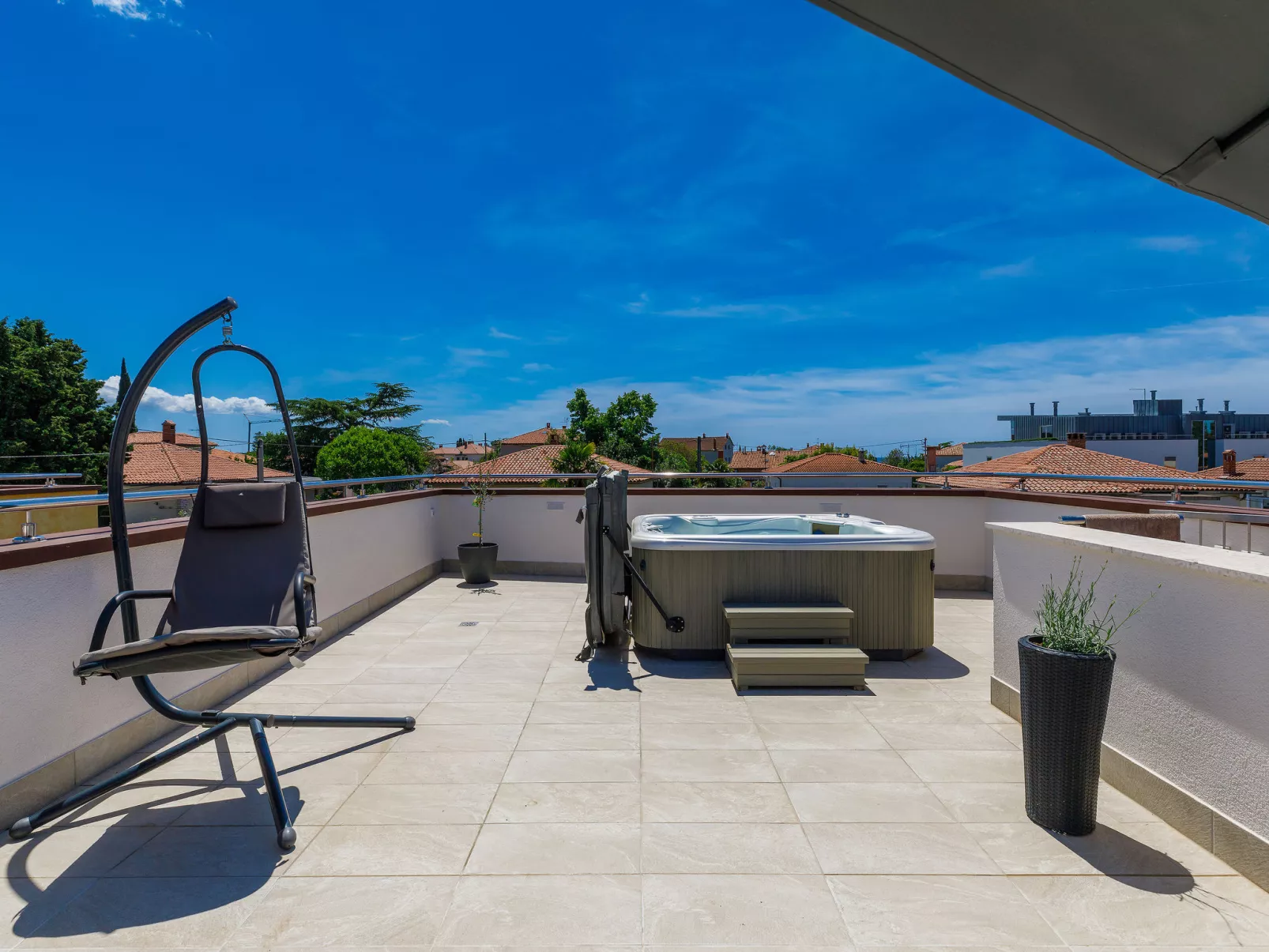 Villa Alpa-Outside