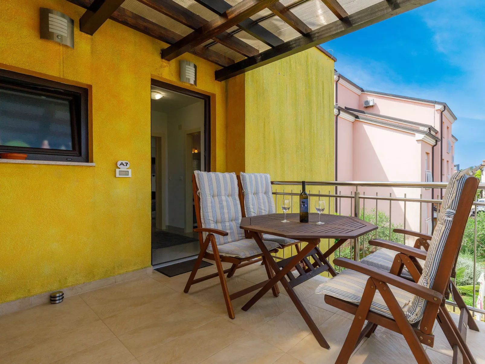 Villa Alpa-Outside