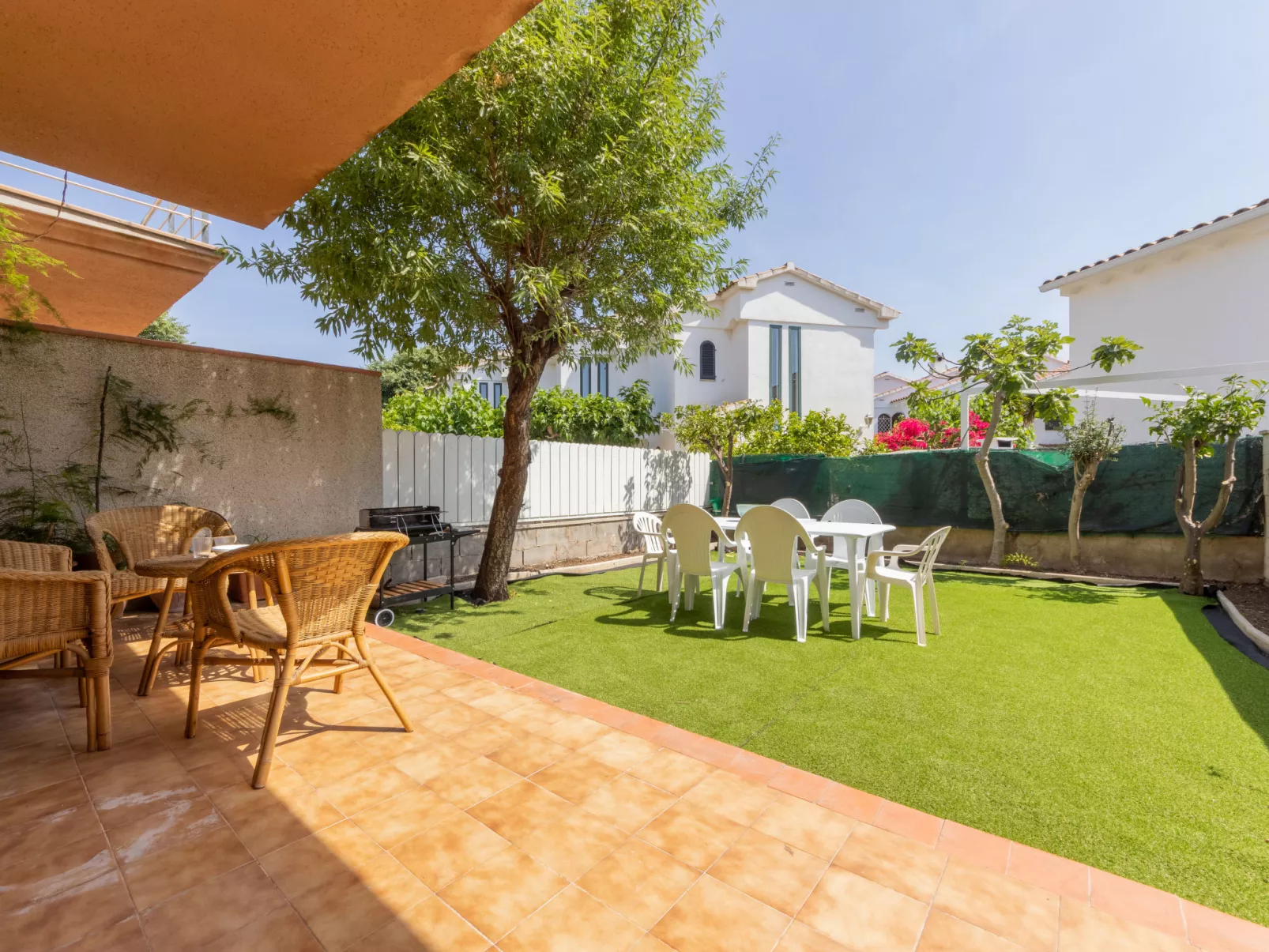 Residencial Port Lligat-Outside