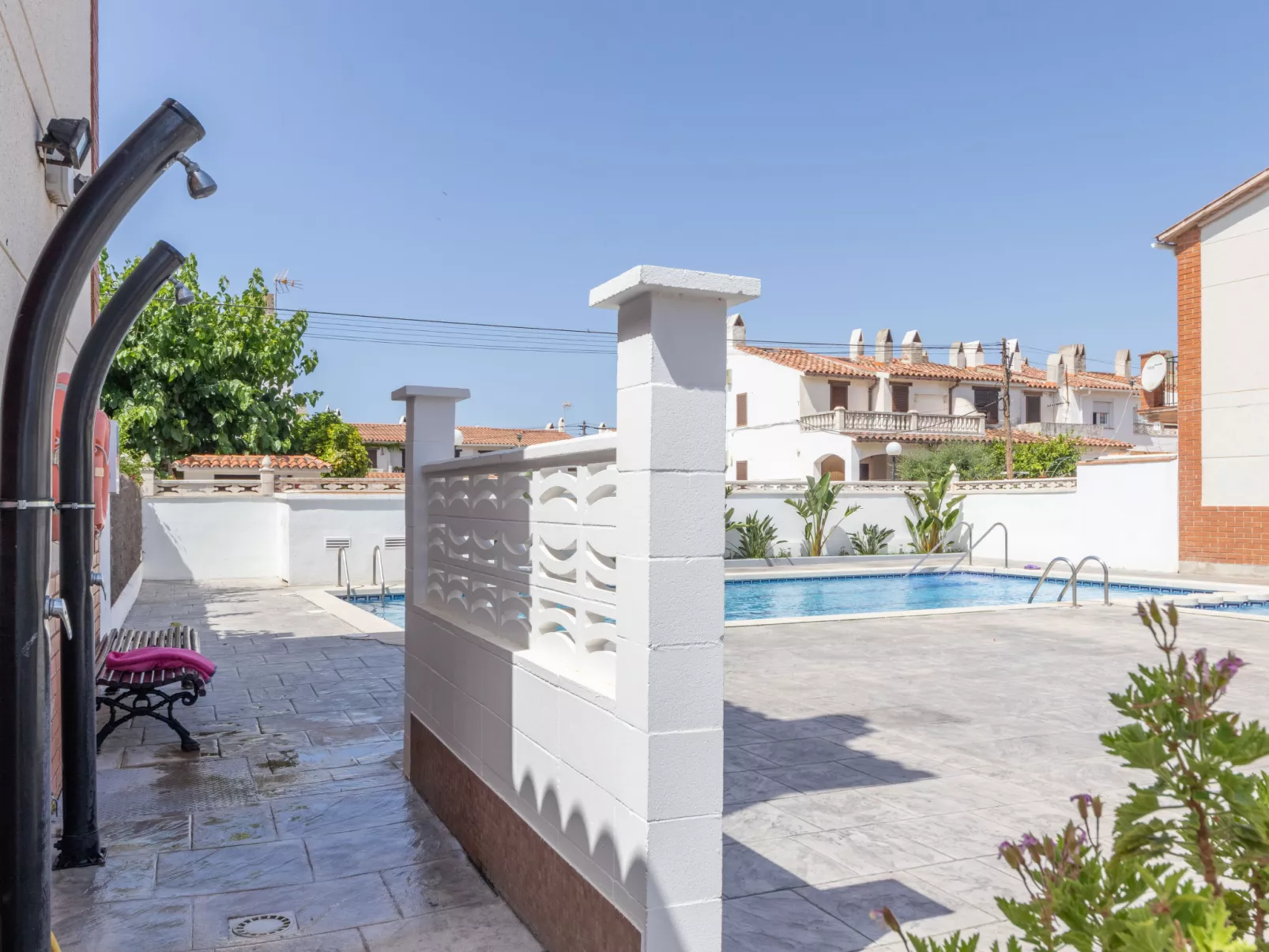 Residencial Port Lligat-Outside