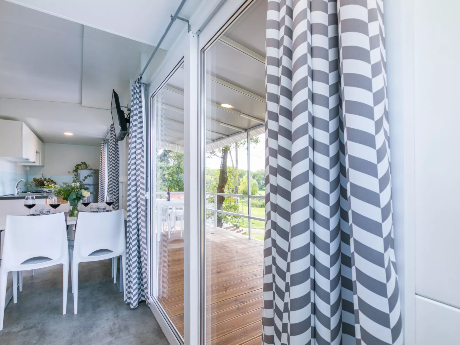 Adria Home (GDO203)-Inside