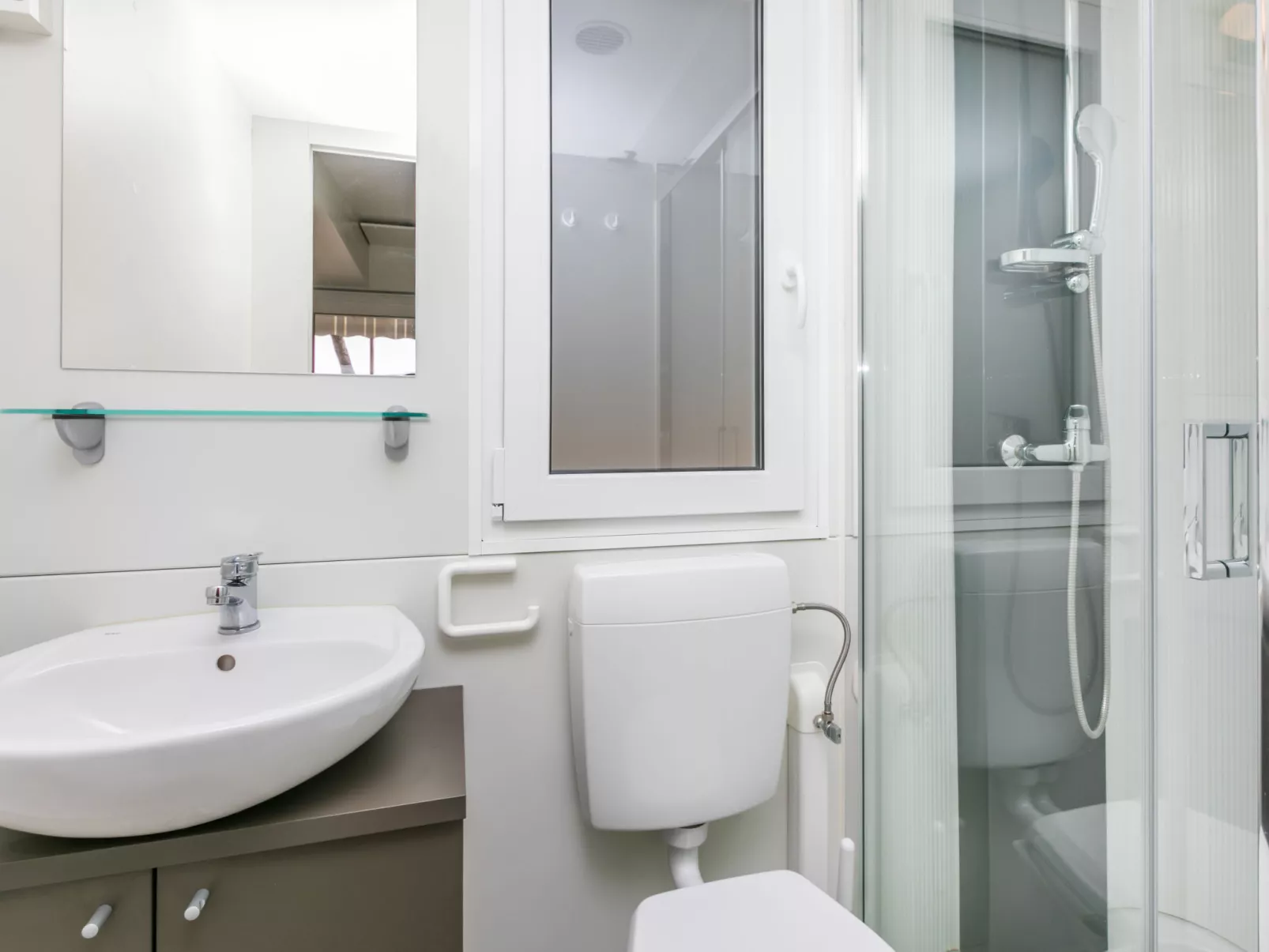 Adria Home (GDO203)-Inside