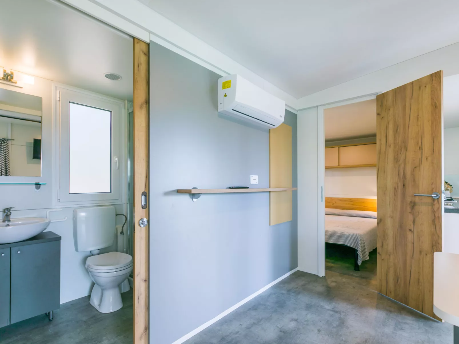 Adria Home (GDO203)-Inside