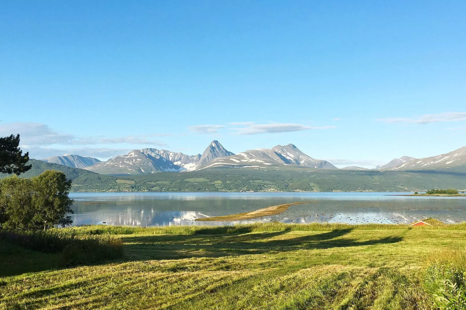 6 person holiday home in Storsteinnes-Water view