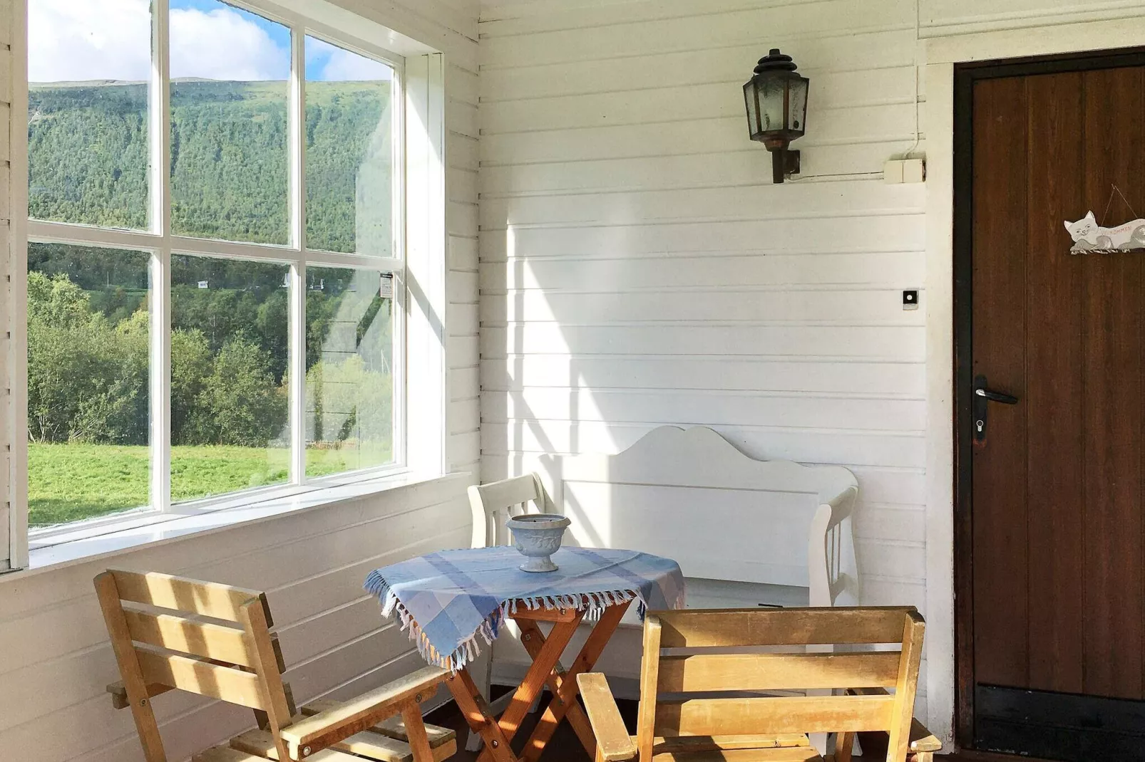 6 person holiday home in Storsteinnes-Indoor