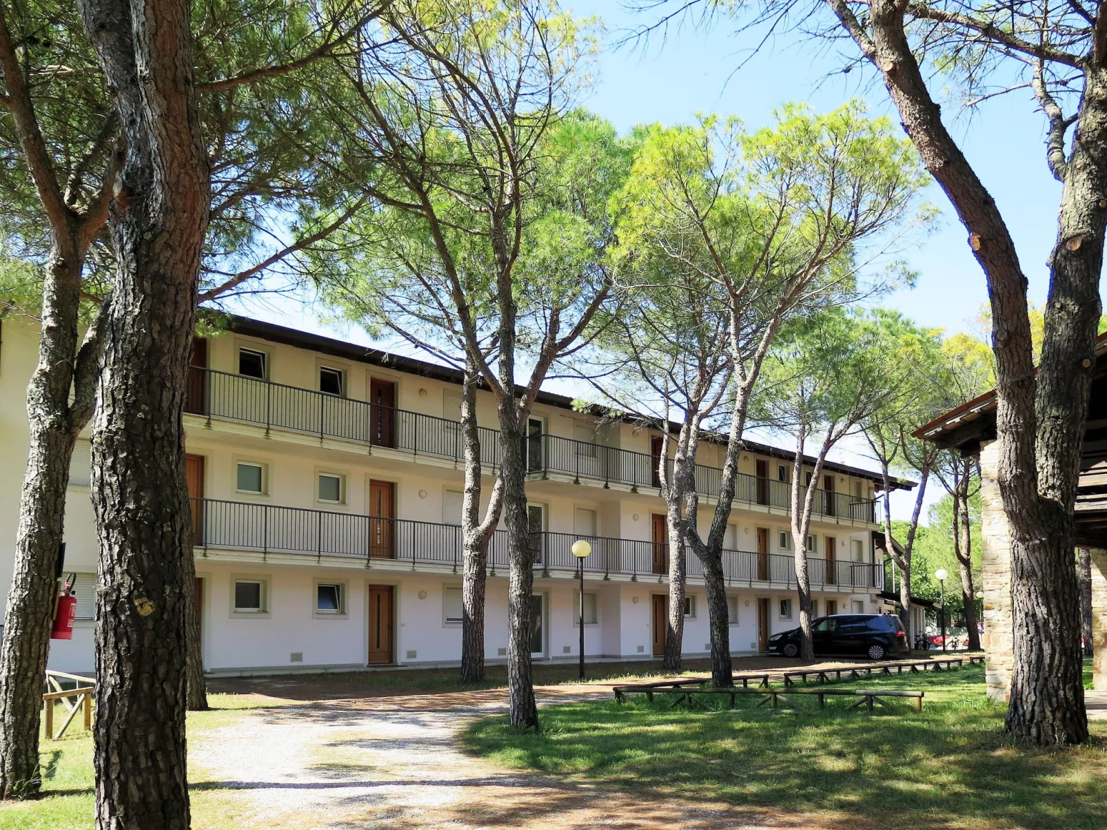 Gelso (GDO 202)-Outside
