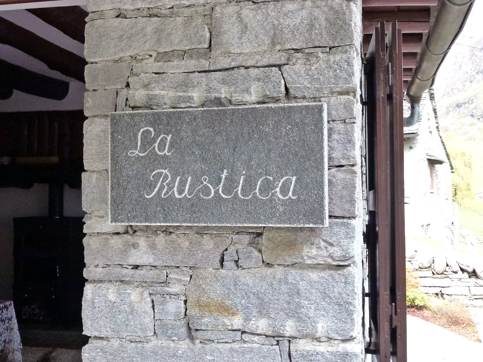 La Rustica-Outside