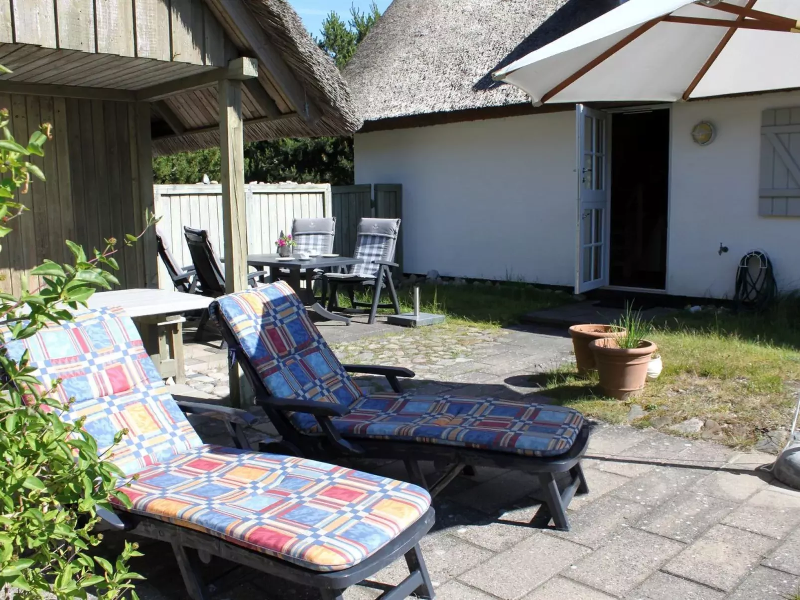 "Gravers" - 300m from the sea-Outside