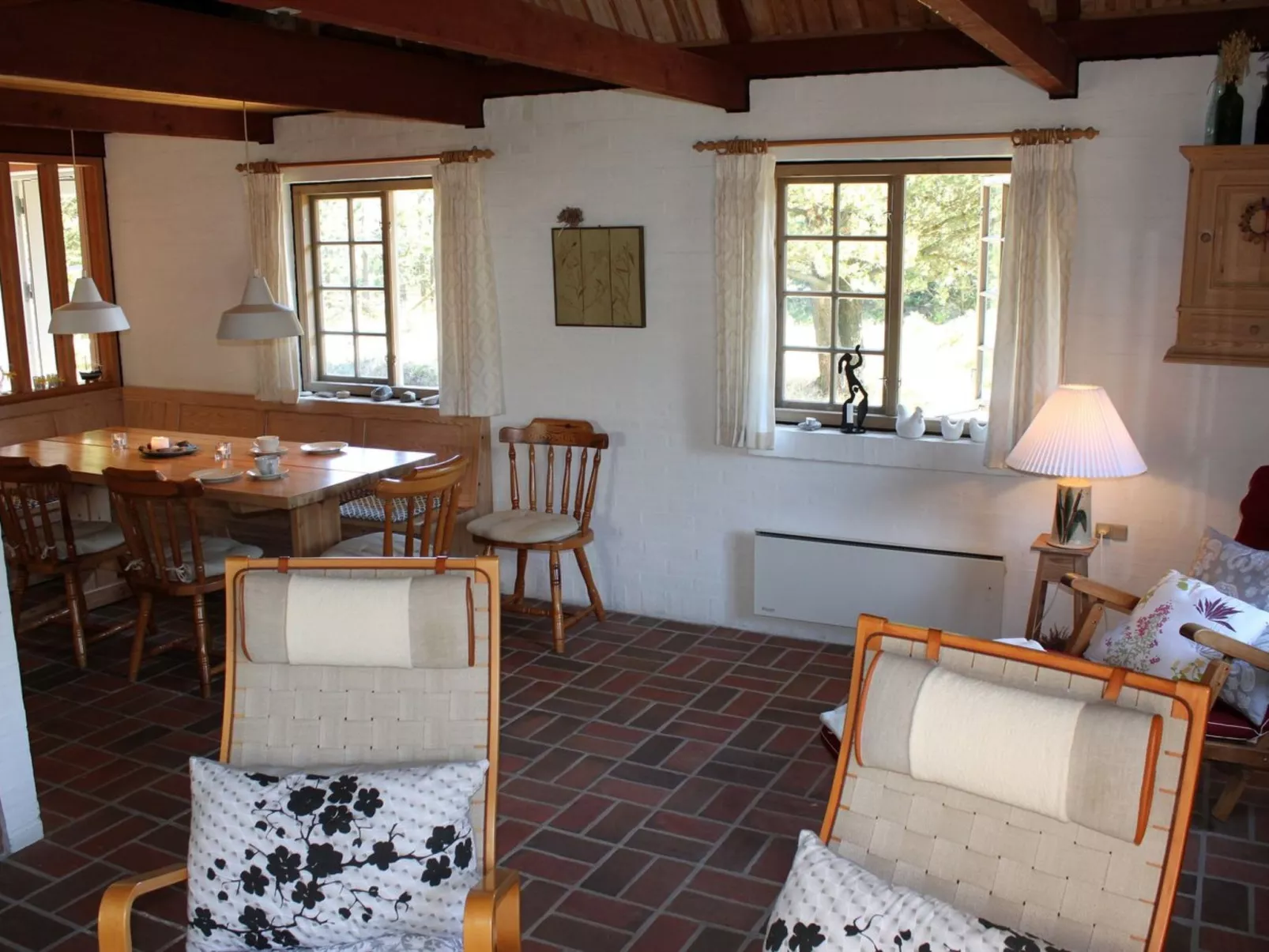 "Gravers" - 300m from the sea-Inside