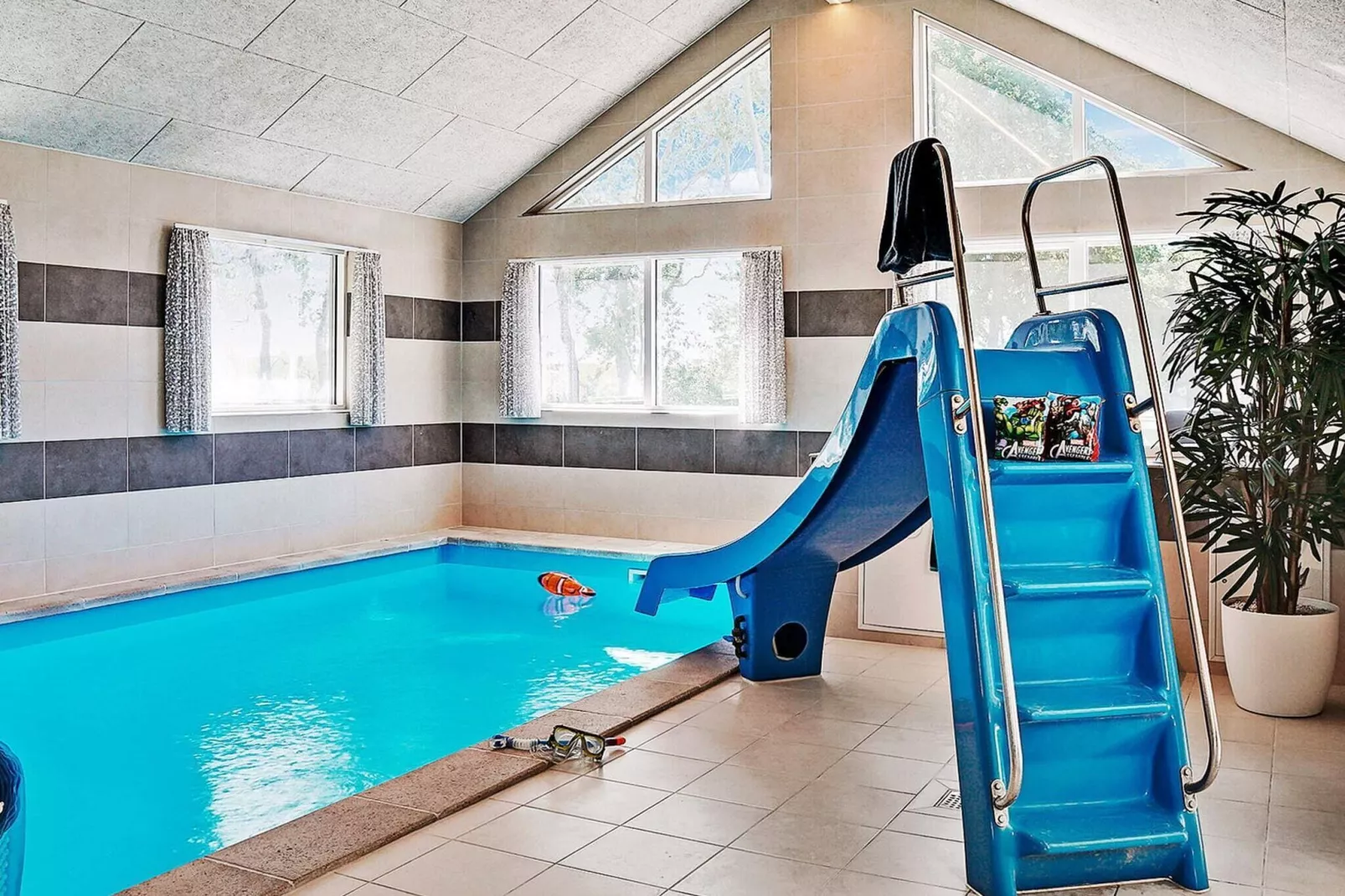 18 person holiday home in Væggerløse-Pool