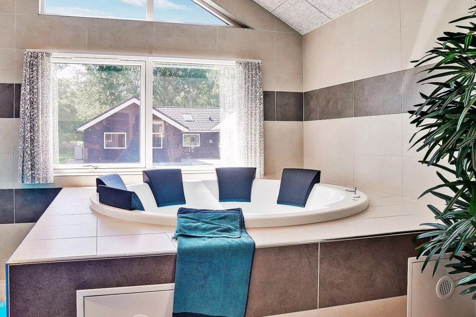 18 person holiday home in Væggerløse-Spa