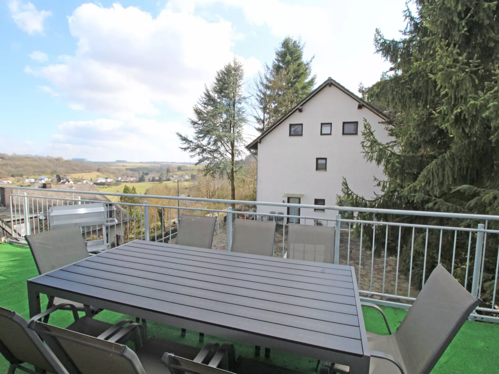 Eifelnatur (Haus 2)-Outside