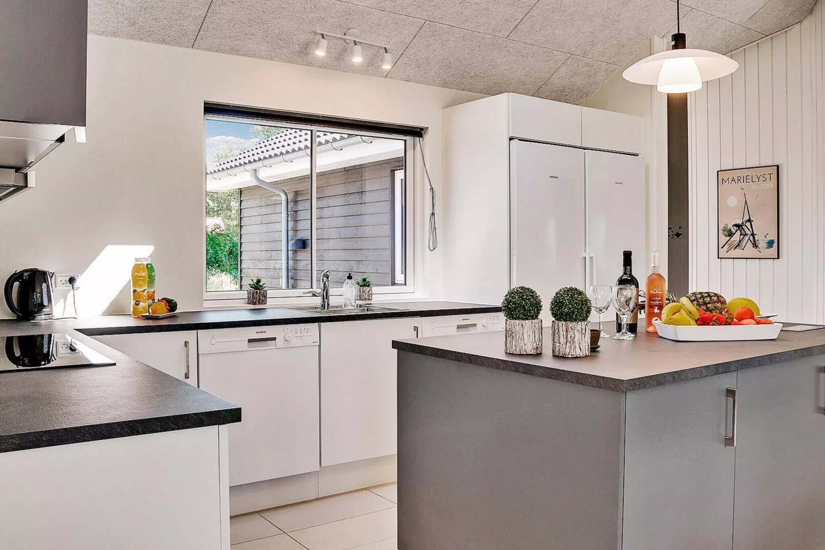 18 person holiday home in Væggerløse-Indoor