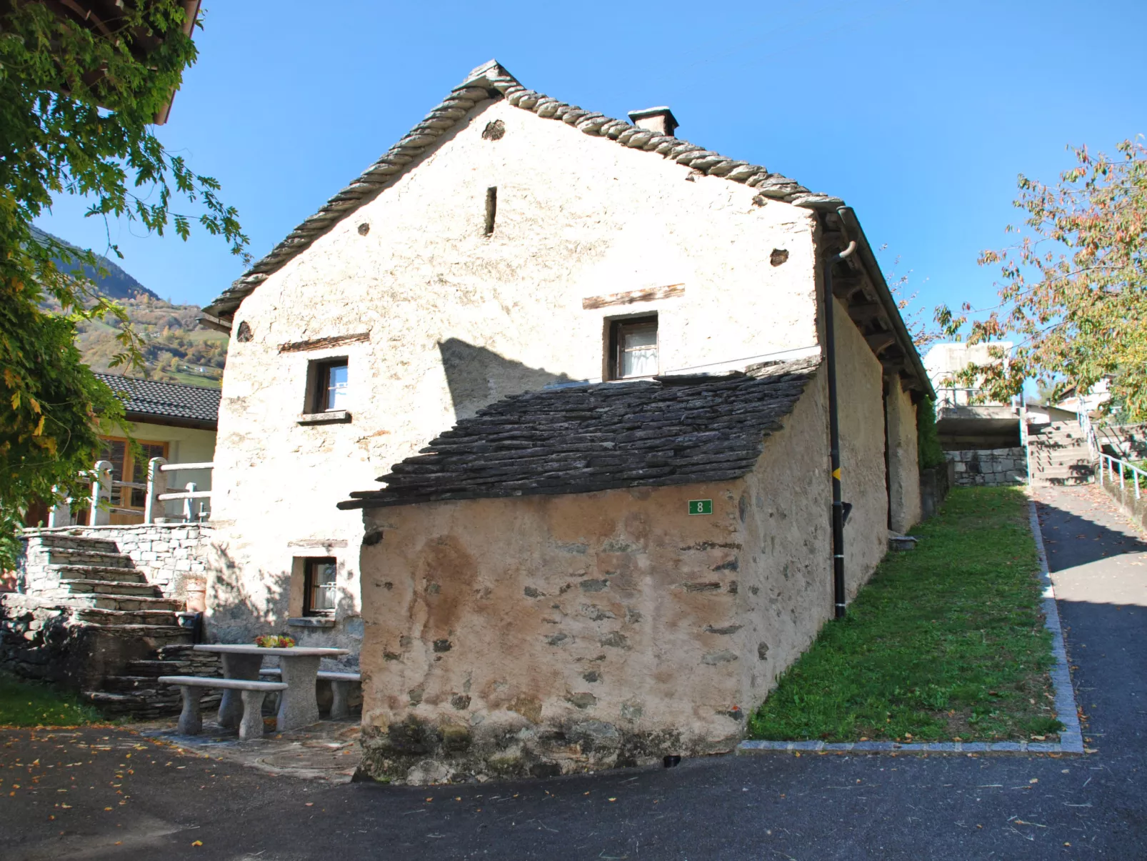 Rustico Cristallo-Outside