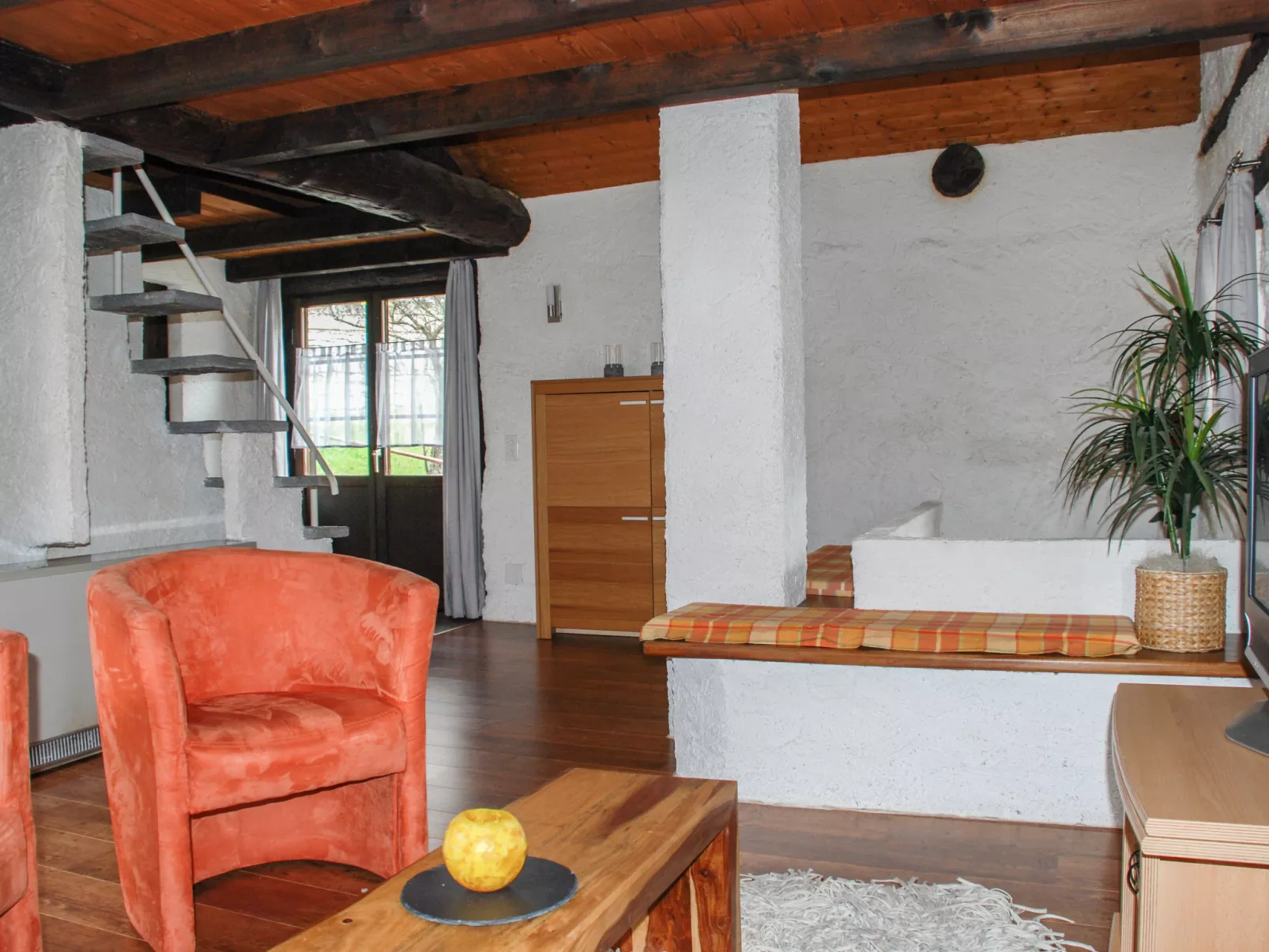 Rustico Cristallo-Inside