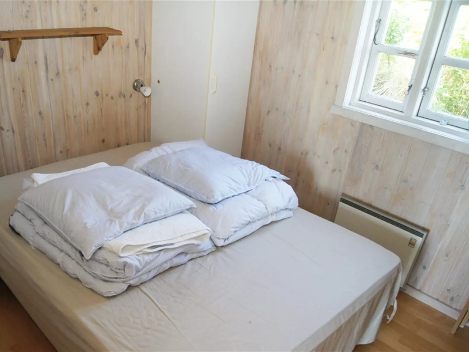 "Guthfrith" - 100m from the sea-Inside