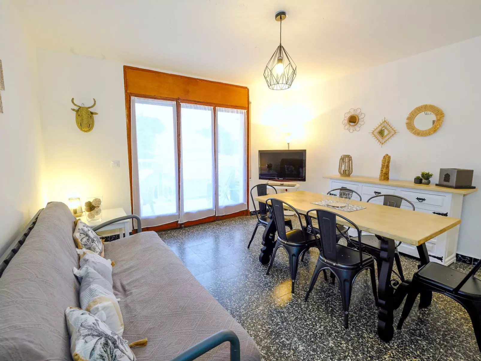 Edificio Beausoleil-Inside