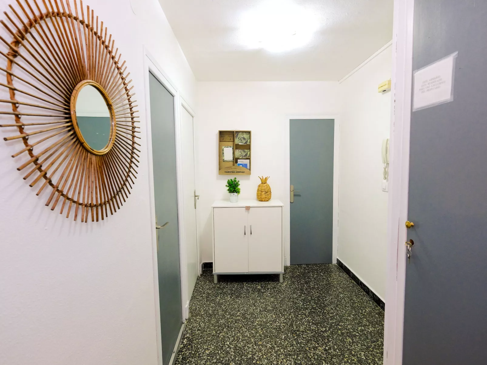 Edificio Beausoleil-Inside