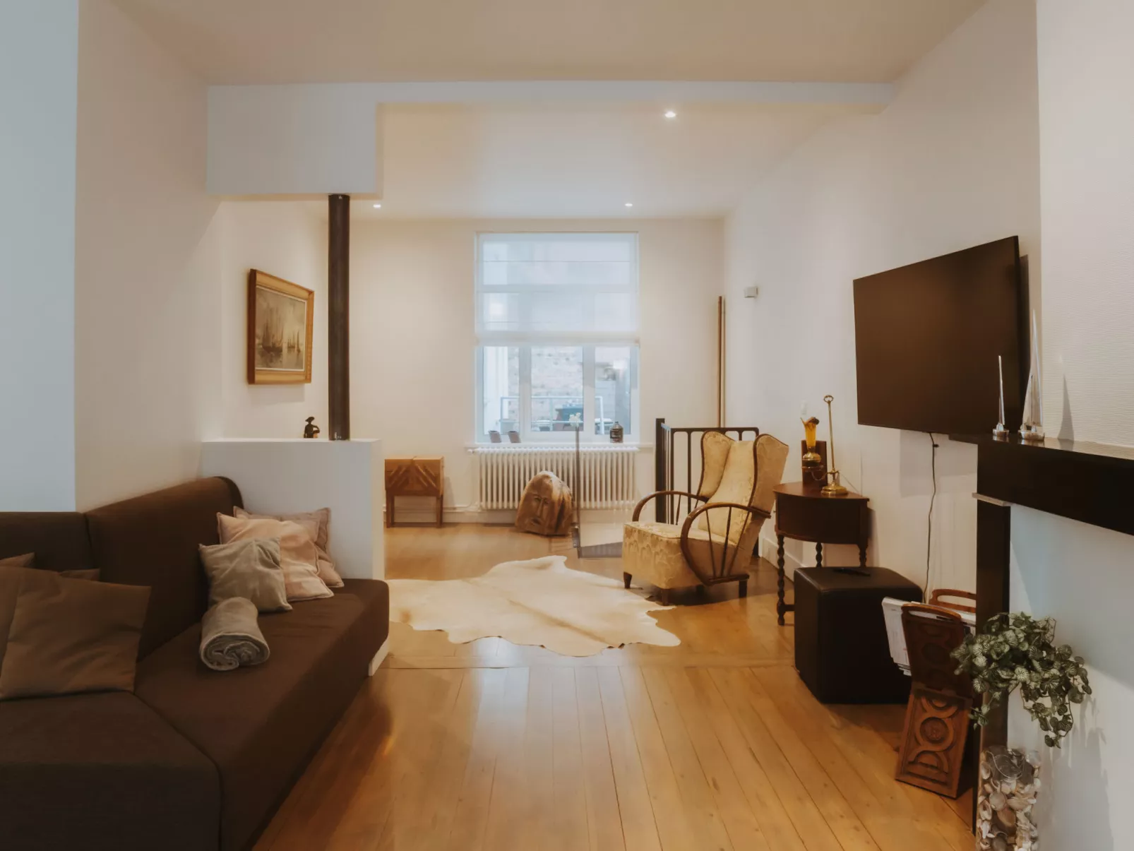 Historical and spacious-Dedans