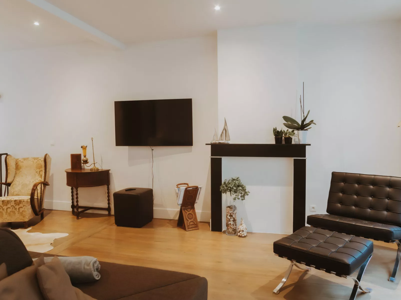 Historical and spacious-Dedans