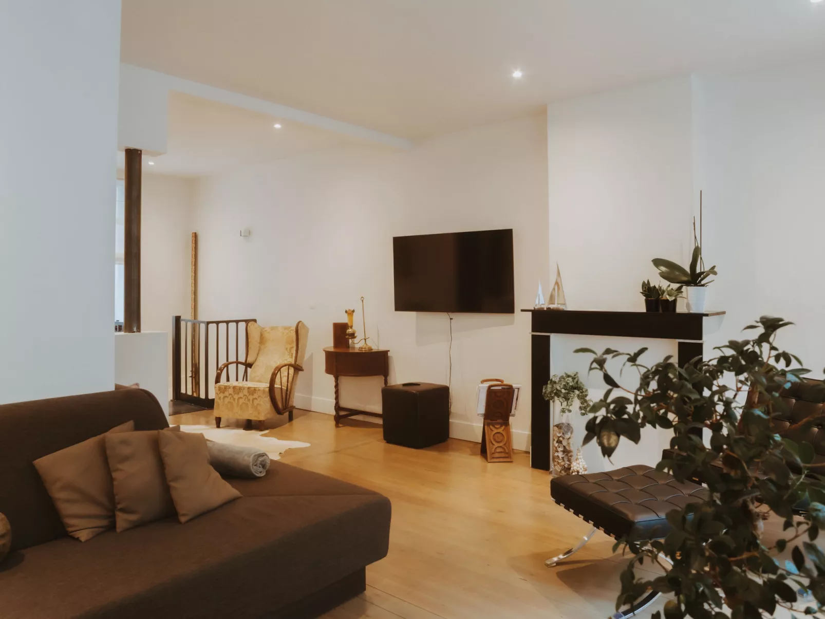 Historical and spacious-Dedans