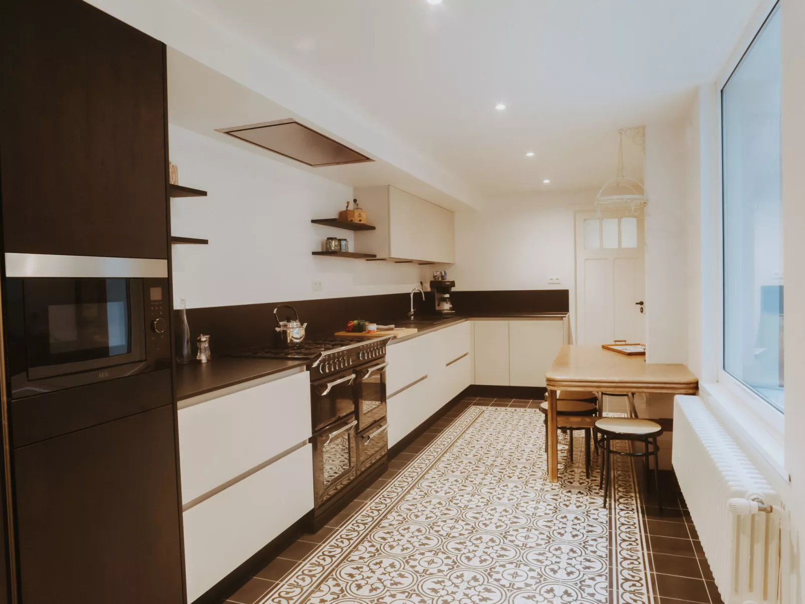 Historical and spacious-Dedans