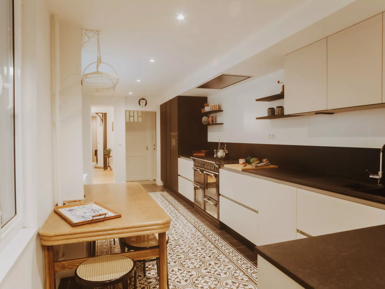 Historical and spacious-Dedans