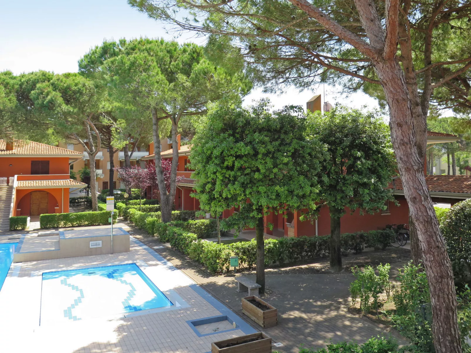 Villaggio Capistrano-Outside