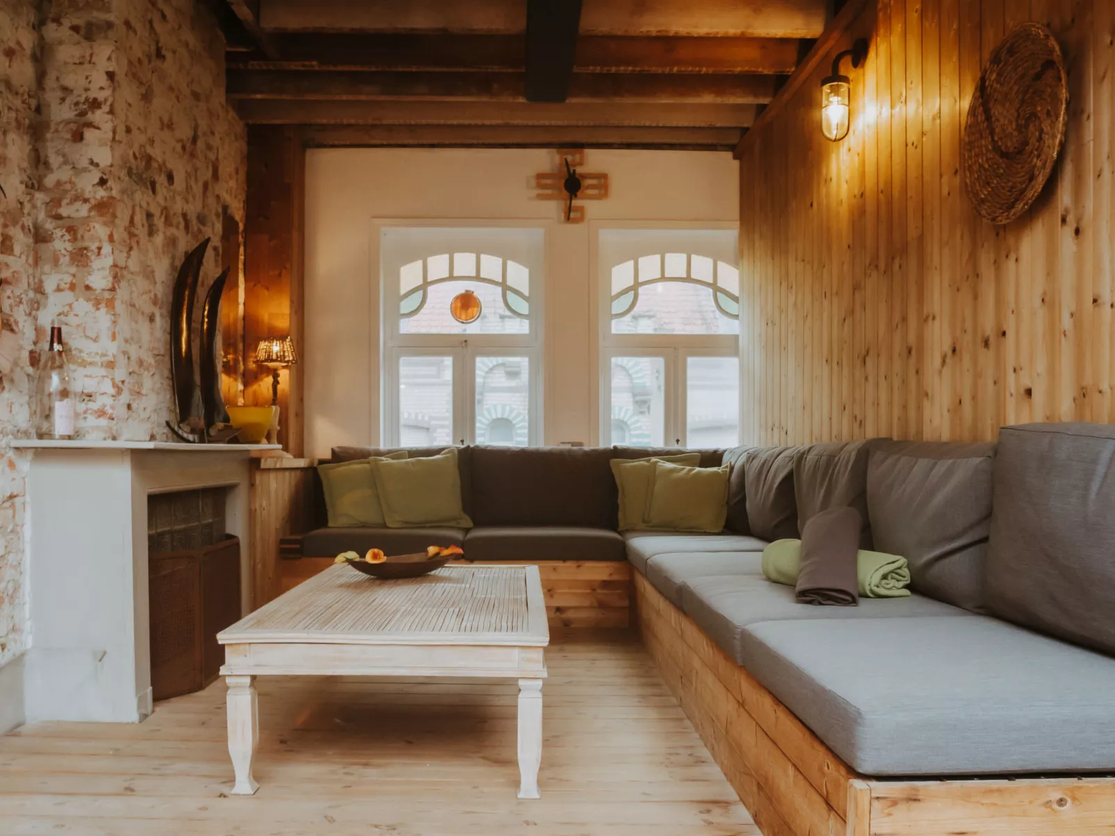 Historical and spacious-Dehors