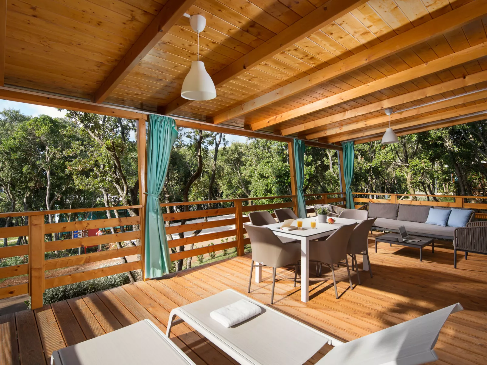 Mobilhome Villa Prestige with jacuzzi-Outside