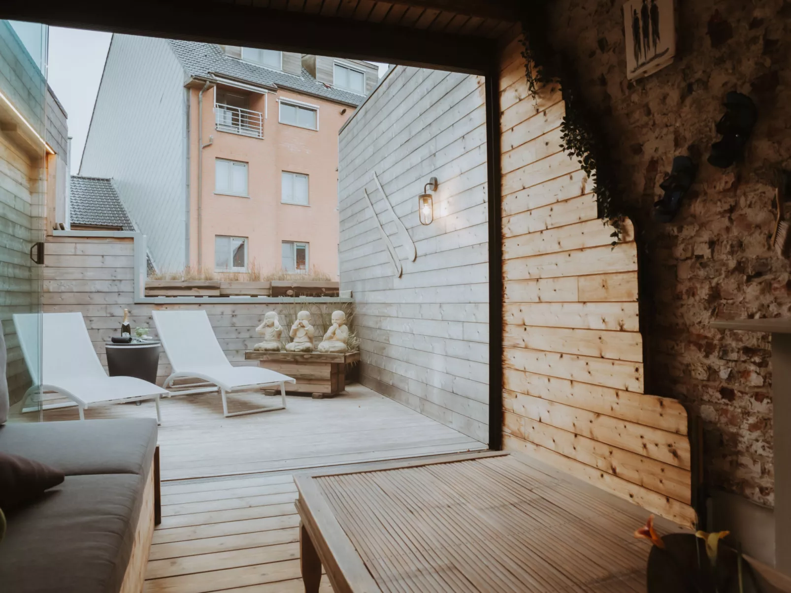 Historical and spacious-Dehors