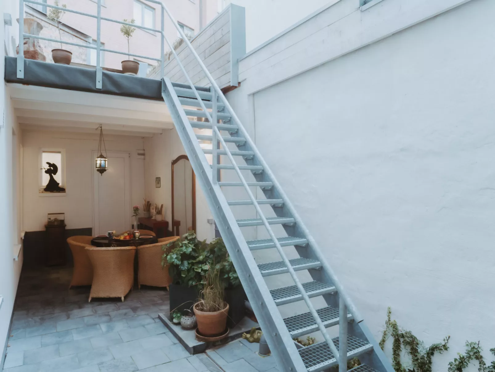 Historical and spacious-Dehors