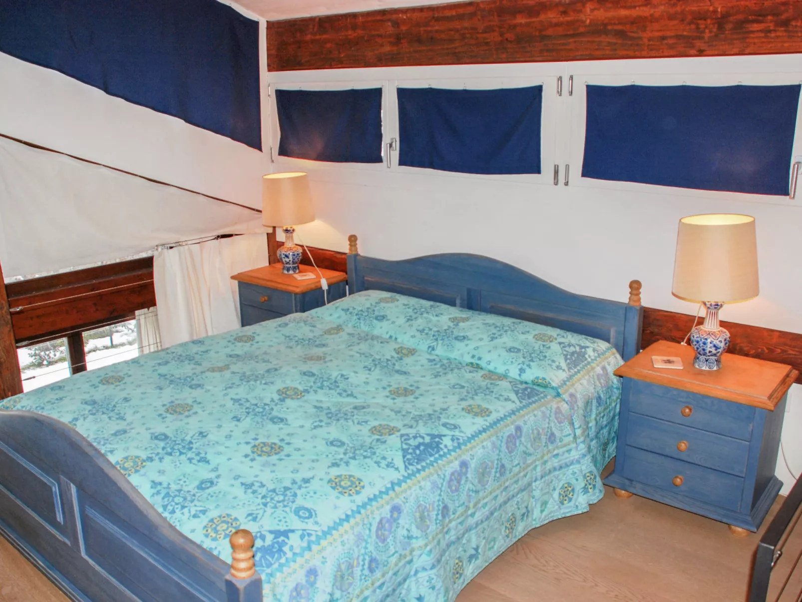 Cantagallo-Inside