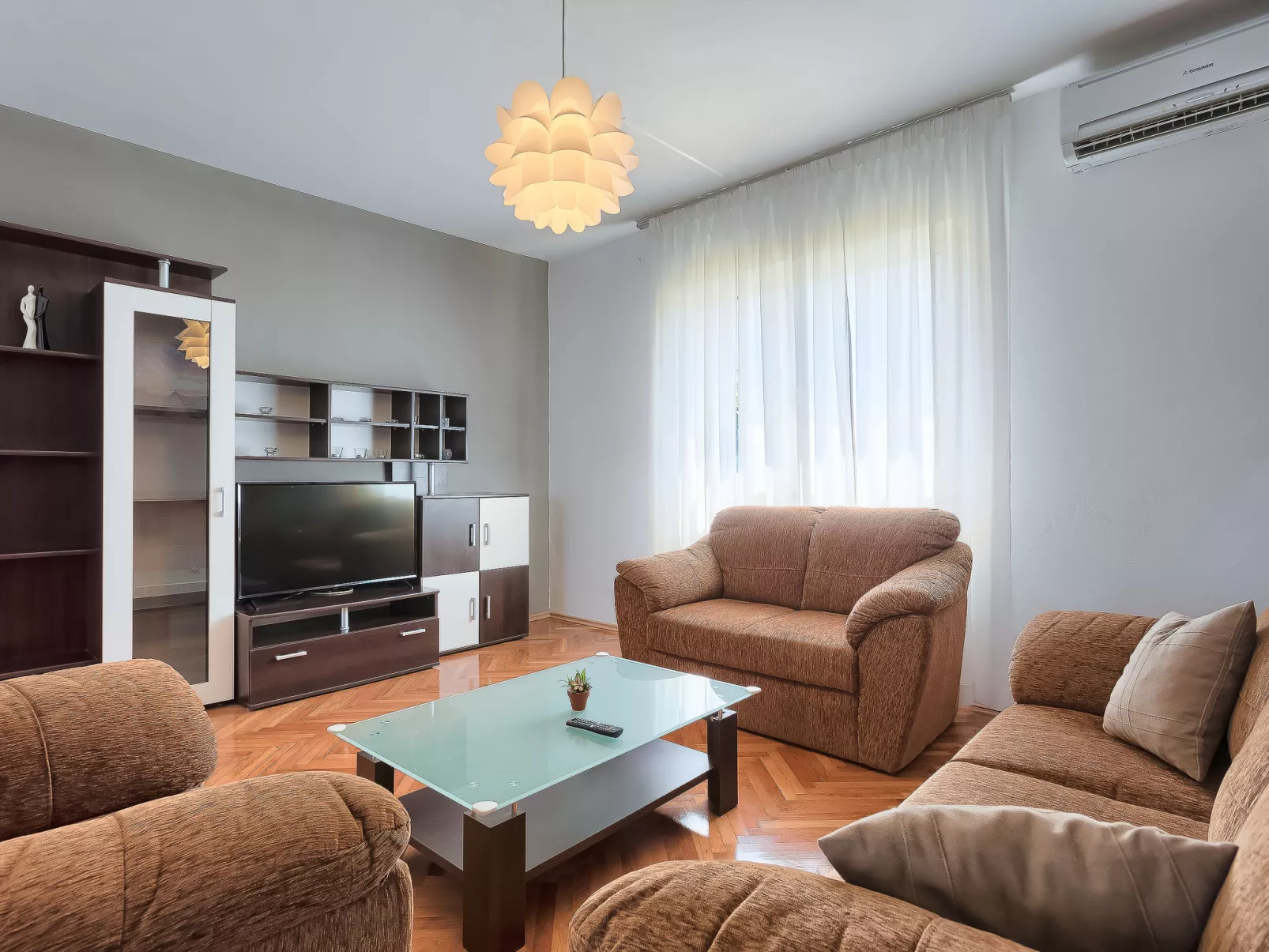 Rovere-Inside