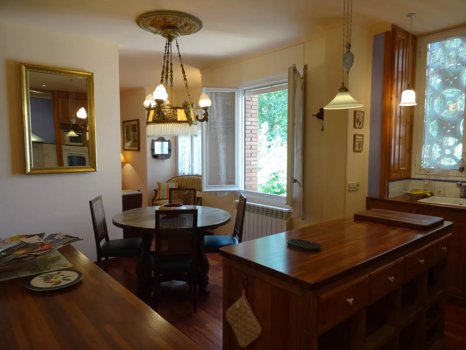 Olot-Inside