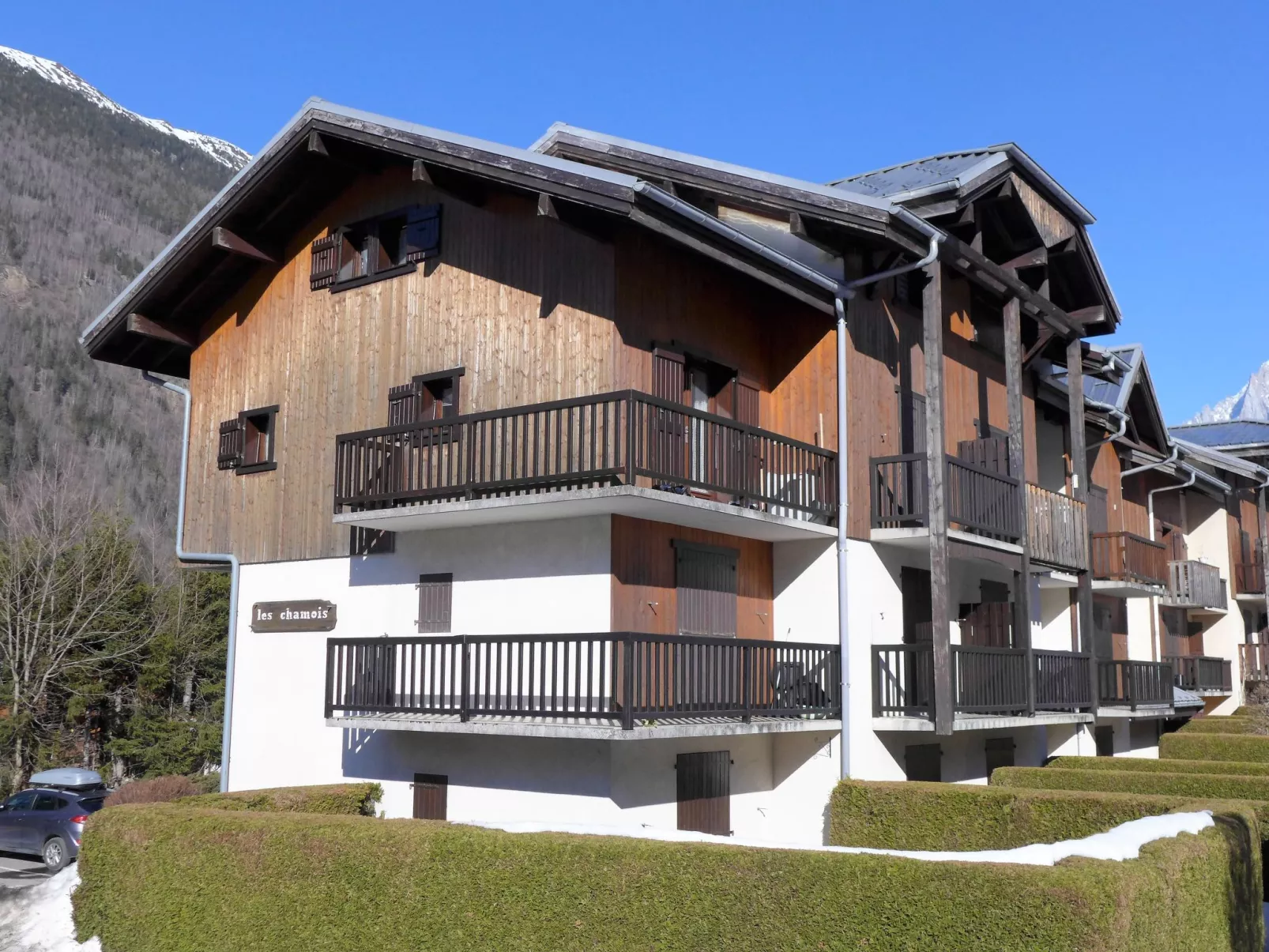 Les Chamois-Outside