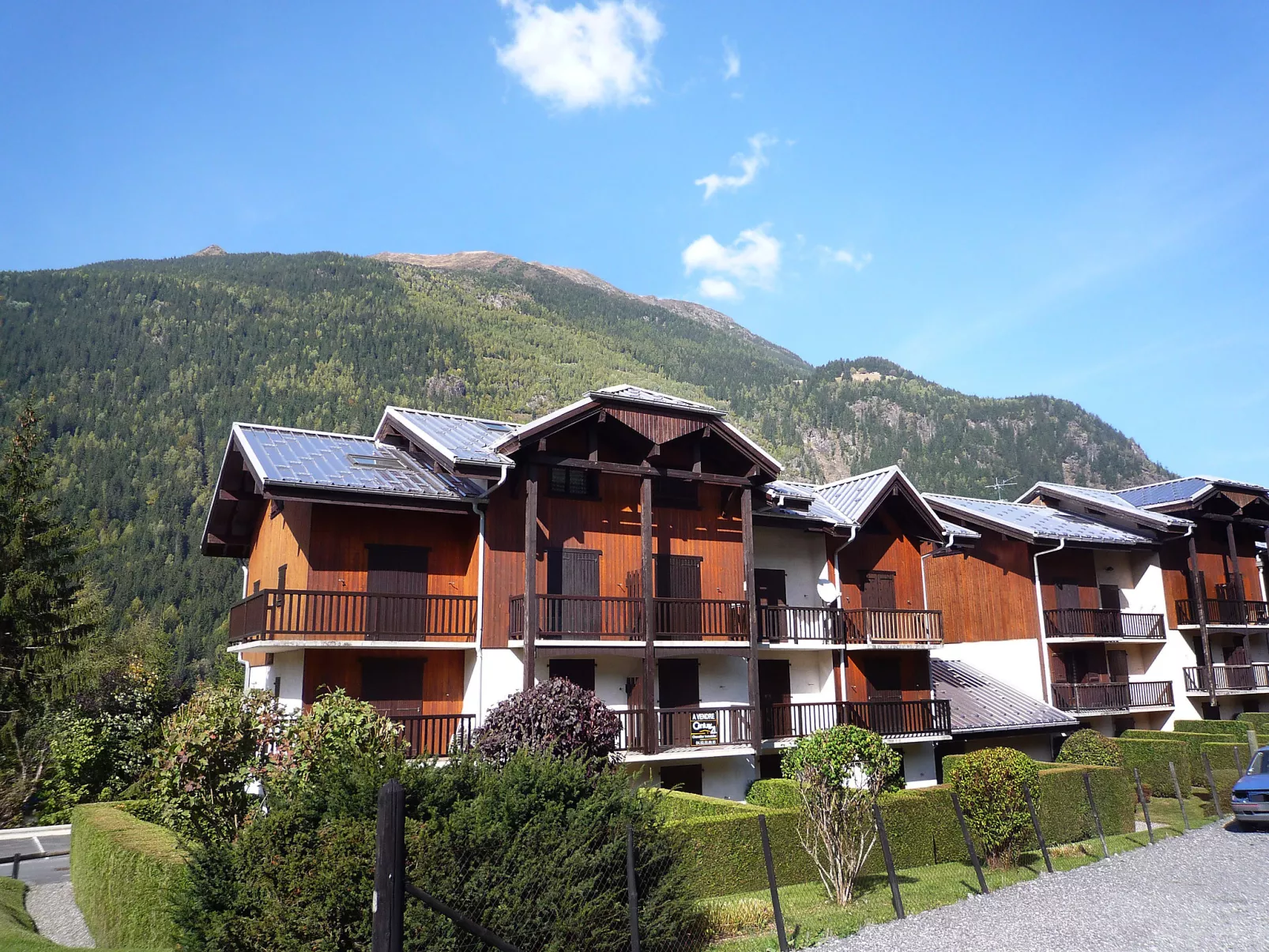 Les Chamois-Outside
