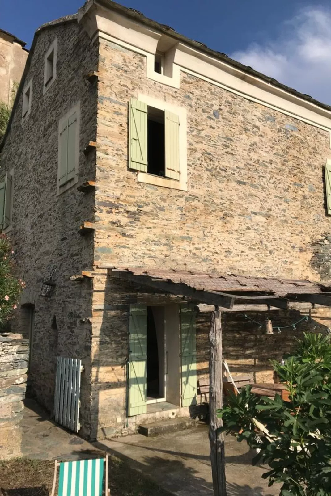Maison Penta-Outside