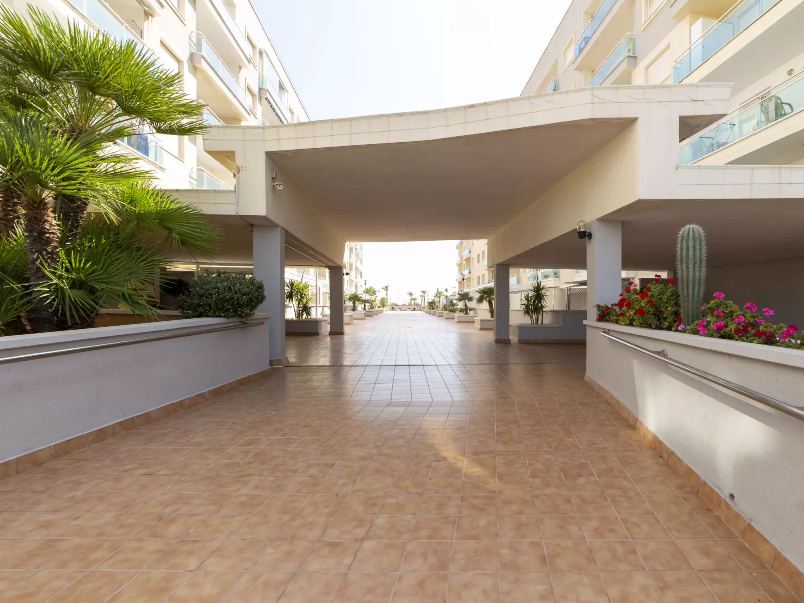 Monaco 01-Outside