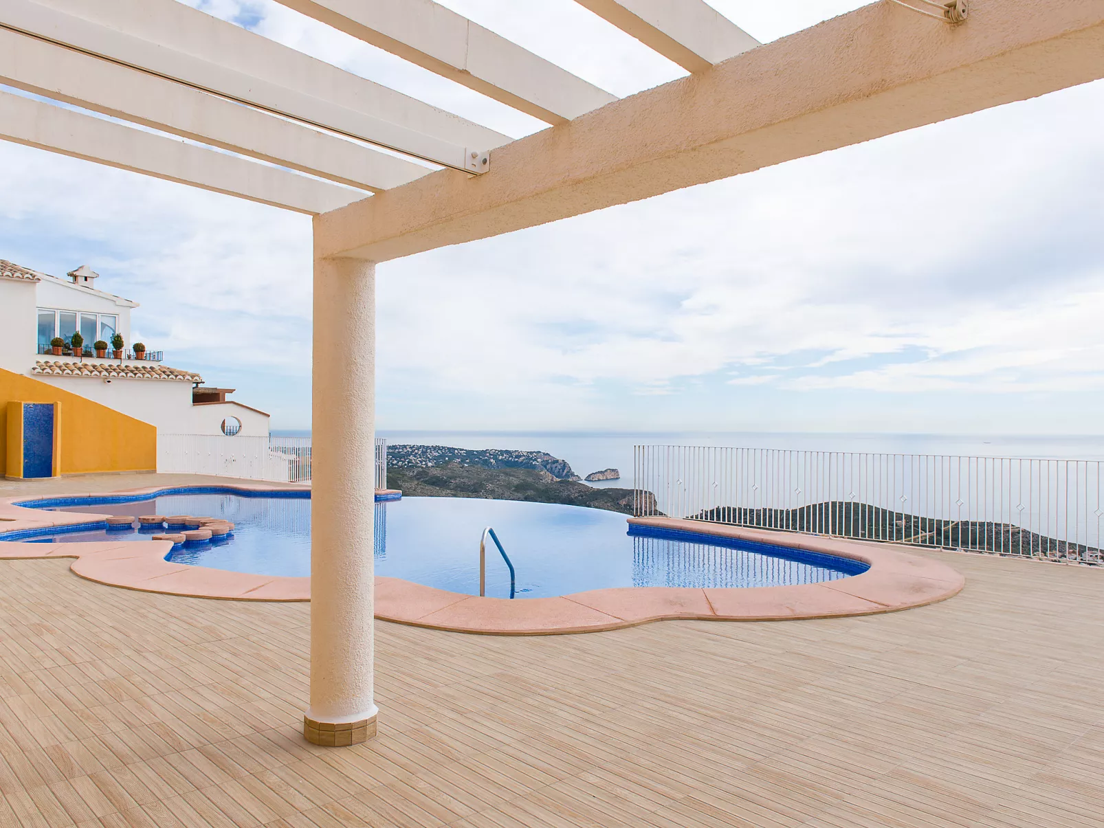 Vista Mar-Inside